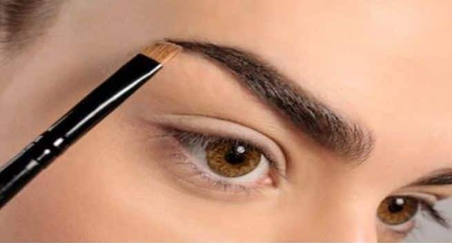 Increase the beauty of eyebrows by Oriflame's The One Broccor