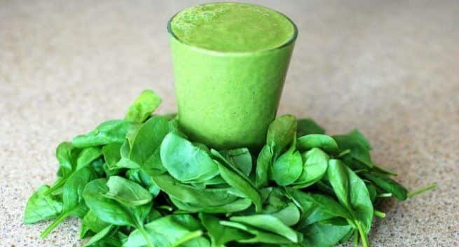 Pineapple-and-Spinach-Smoothie