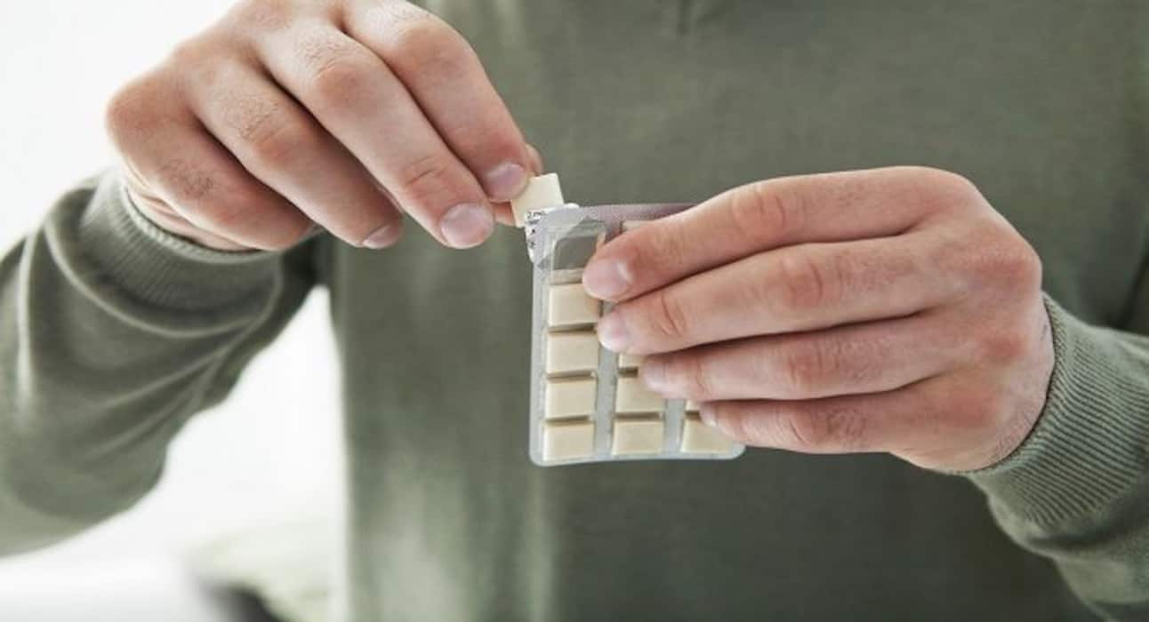 Watch out for these signs that indicate your kid is smoking or taking drugs