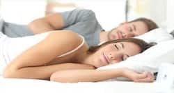 рд╕рд╛рдереА рдХреЗ рд╣рд╛рде-рдкреИрд░ рдЪрд▓рд╛рдиреЗ рд╕реЗ рдиреАрдВрдж рдореЗрдВ рдирд╣реАрдВ рдкрдбрд╝реЗрдЧреА рдЦрд▓рд▓, рдЬрд▓реНрдж рдЖрдиреЗ рд╡рд╛рд▓рд╛ рд╣реИ рдРрд╕рд╛ рдмреЗрдб