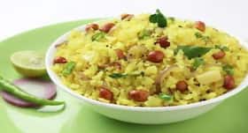 पोहा खाना भी होता है फायदेमंद, जानें कैसे