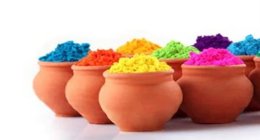 इस विधि से घर पर ही बनाएं पीला, हरा और गुलाबी रंग