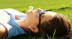 स्किन केयर ट्रीटमेंट्स गर्मियों में सुंदर त्वचा के लिए