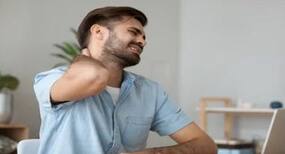 Ankylosing spondylitis : क्‍या कंप्‍यूटर पर देर तक काम करने से भी हो सकती है यह बीमारी ? जानें विस्‍तार से