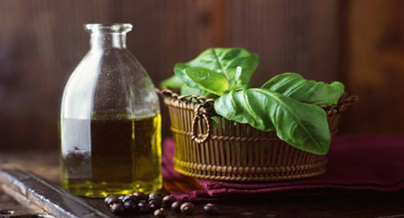 Acne: Treat this condition with these essential oils