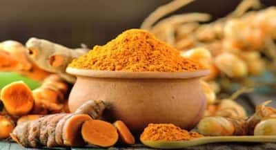 Reap The Benefits Of Turmeric And Saffron This Summer