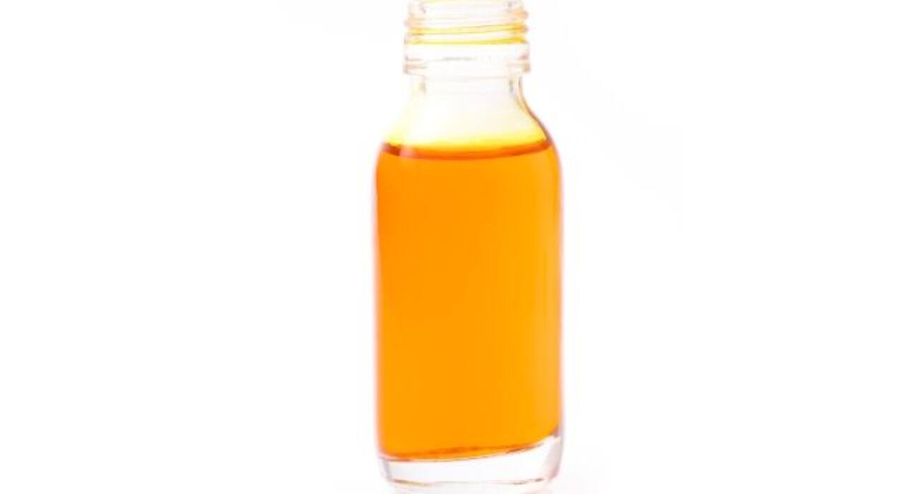 Manage your rheumatoid arthritis symptoms with these essential oils