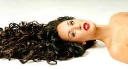 चिपचिपे-रूखे बालों ने कर दिया है परेशान, तो इन घरेलू उपायों से डालें बालों में नई जान