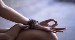 मेडिटेशन करते समय ना करें ये गलतियां, फायदे कम नुकसान होंगे ज्यादा