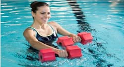 वेट लॉस टिप्स: वाटर वर्कआउट करें, तेजी से कम होगी पेट की जर्बी और वजन