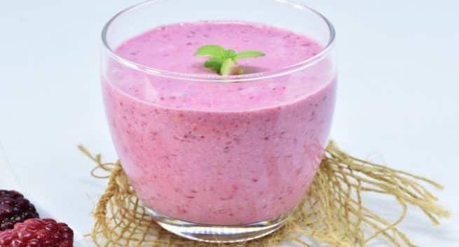 Benefits of Pomegranate Lassi