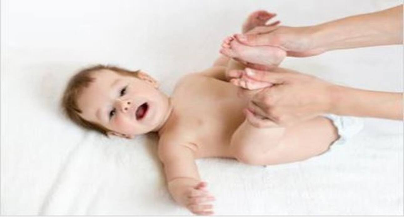 गर्मी में शिशु की देखभाल करने के लिए अपनाएं ये टिप्स