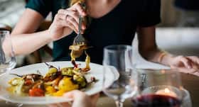 Bananas, Apples and 5 Other Food Items You Should Avoid Eating at Night Bananas, Apples and 5 Other Food Items You Should Avoid Eating at Night