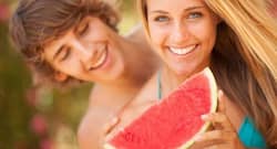 गर्मियों का तोहफा है तरबूज, जानें तरबूज खाने के फायदे