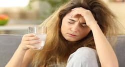 इन घरेलू तरीकों से निपटें पार्टी हैंगओवर से