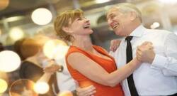 Dance Therapy :  नहीं नाचते, तो जान लें नाचने के ये फायदे