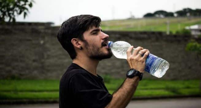 These 4 diseases are caused by drinking excessive water in Hindi