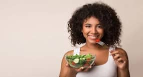 Monsoon diet : मानसून डिजीज से बचने के लिए जरूर खाएं ये चीजें Monsoon diet : मानसून डिजीज से बचने के लिए जरूर खाएं ये चीजें