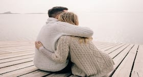All you women need to be hugged at least once a day: Here's why
