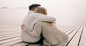 All you women need to be hugged at least once a day: Here's why