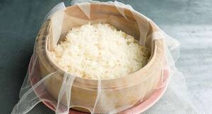 Leftover Rice Recipe : बचे हुए चावल को फेंके नहीं, बनाएं ''हनी राइस बॉल्स'', जानें रेसिपी