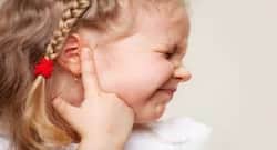 इन वजहों से भी हो सकता है कान में दर्द, अपनाएं ये घरेलू उपाय