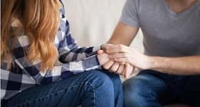 Healthy Relationship : जब लड़की करे आपको पसंद पर आप नहीं, तो यूं करें उसे मना