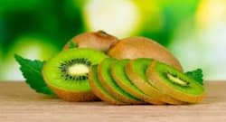 डायबिटीज और डेंगू दोनों में फायदेमंद है कीवी, जानें और भी लाभ