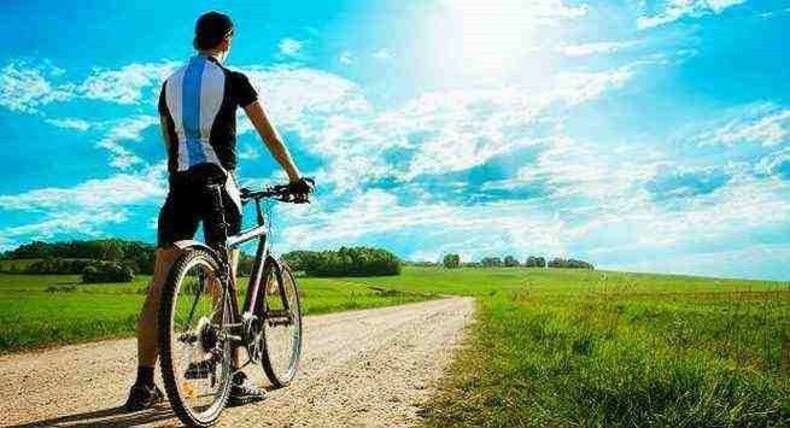 Morning Exercise : हेल्दी रहना तो जरूर करें ये 4 मॉर्निंग एक्सरसाइज