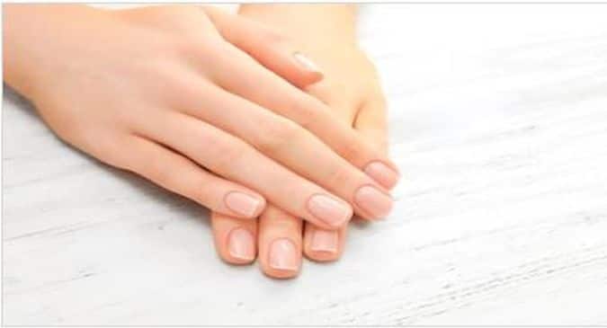 7 Home Remedies To Remove Yellow Stains And Dirt From Nails At Home -  नाखूनों की गंदगी और पीलेपन को दूर करते हैं ये 7 उपाय, दिखेगा तुरंत असर |  Lifestyle News In Hindi