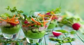 सद् गुरू भी बता रहे हैं कच्‍चे फल और सब्जियां खाने के लाभ, जानें बेहतर पाचन का राज