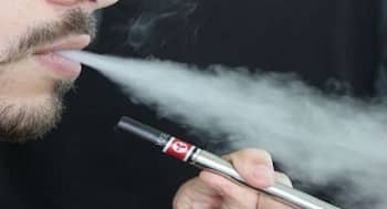 Puffing on e-cigarettes may give you lung cancer too