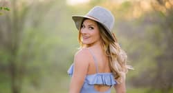 चेहरे की चमक बढ़ाने के लिए रोजाना करें ये आसान एक्सरसाइज