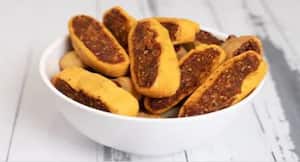 Healthy Recipe : घर पर बनाएं खस्ता और कुरकुरी भाकरवड़ी, जानें इसकी रेसिपी