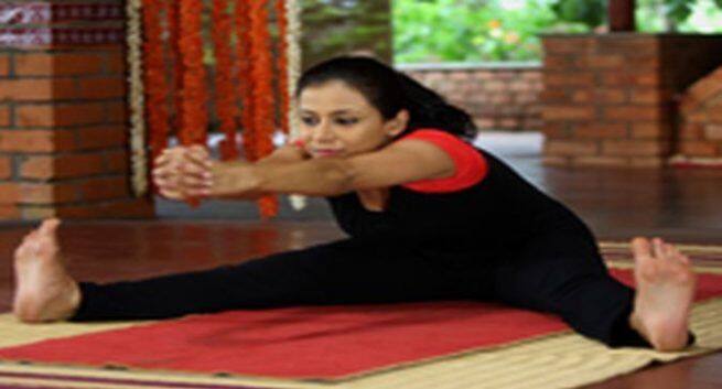 mill churning pose benefits, चक्‍की चलनासन के फायदे, Yogasana to reduce belly fat, Loose belly fat, toned stomach exercise, How to do mill churning pose.