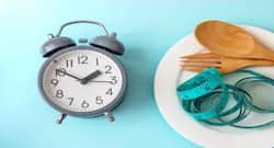 Planning to try the latest trend of dry fasting? Here's a look at the pros and cons of this fad diet