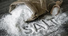Salt shakers should carry tobacco-style health warning : Expert Salt shakers should carry tobacco-style health warning : Expert