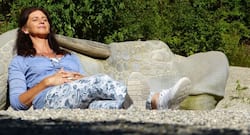 मेनोपॉज के बाद महिलाओं को जरूर करने चाहिए ये 5 काम