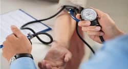 Hypertension: हायपरटेंशन या हाई ब्लड प्रेशर कंट्रोल करने के लिए डायट में शामिल करें ये 4 चीज़ें