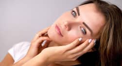 सर्दियों में ग्लोइंग स्किन के लिए खाएं ये फूड्स