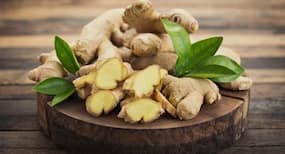 Ginger Benefits: इंफ्लुएंज़ा, माइग्रेन और सर्दी-खांसी से बचने के लिए सर्दियों में ज़रूर खाएं अदरक