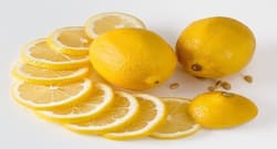 Lemon Side-Effect: सुबह खाली पेट पीएंगे बहुत ज़्यादा नींबू पानी, तो होगी हार्टबर्न की शिकायत