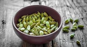 Cardamom Benefits : चबाएंगे इलायची तो होगा वजन कम, सेहत को और भी पहुंचाती है कई लाभ