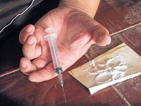 Side Effects of Drug Addiction: नशा या एडिक्शन से आपकी सेहत में होते हैं ये 4 बड़े बदलाव