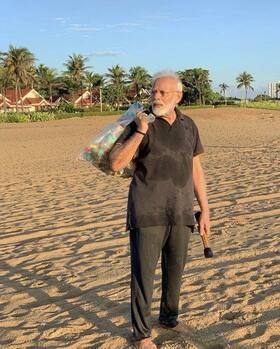 Swachch Bharat Mission: प्रधान मंत्री मोदी ने की बीच की सफाई, व्यक्तिगत स्तर पर भारत को फिट और हेल्दी बनाने की दी मिसाल