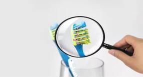 Dental Health : जानें, कब सही होता है टूथब्रश को बदल लेना