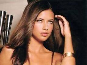 Boxing helps keep Adriana Lima fit Boxing helps keep Adriana Lima fit