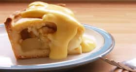 Healthy Christmas recipe: Hot Apple Pie with Low Fat Custard