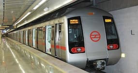 Woman gives birth on Delhi metro!