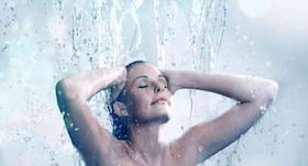 Winter Healthcare Tip: मसल्स पेन से राहत और ग्लोइंग स्किन जैसे कई फायदे मिलेंगे, जब गुनगुने पानी से नहाएंगे आप